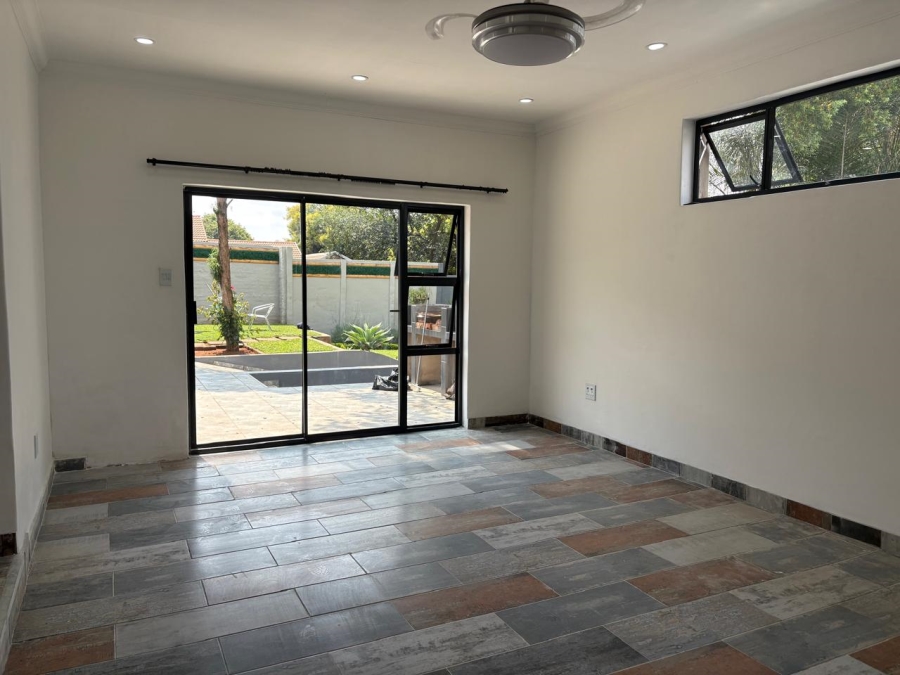 To Let 3 Bedroom Property for Rent in Waverley Gauteng