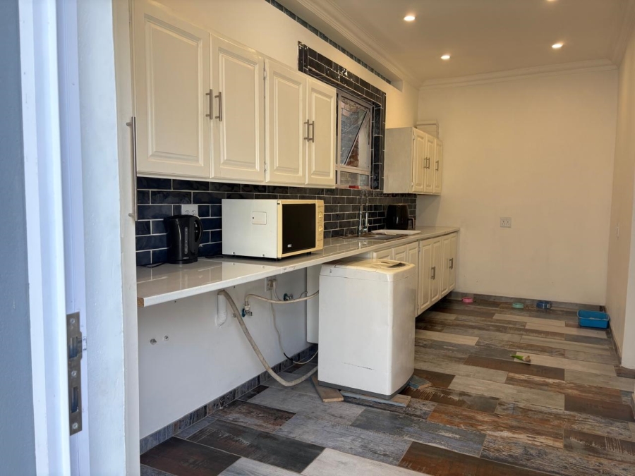 To Let 3 Bedroom Property for Rent in Waverley Gauteng