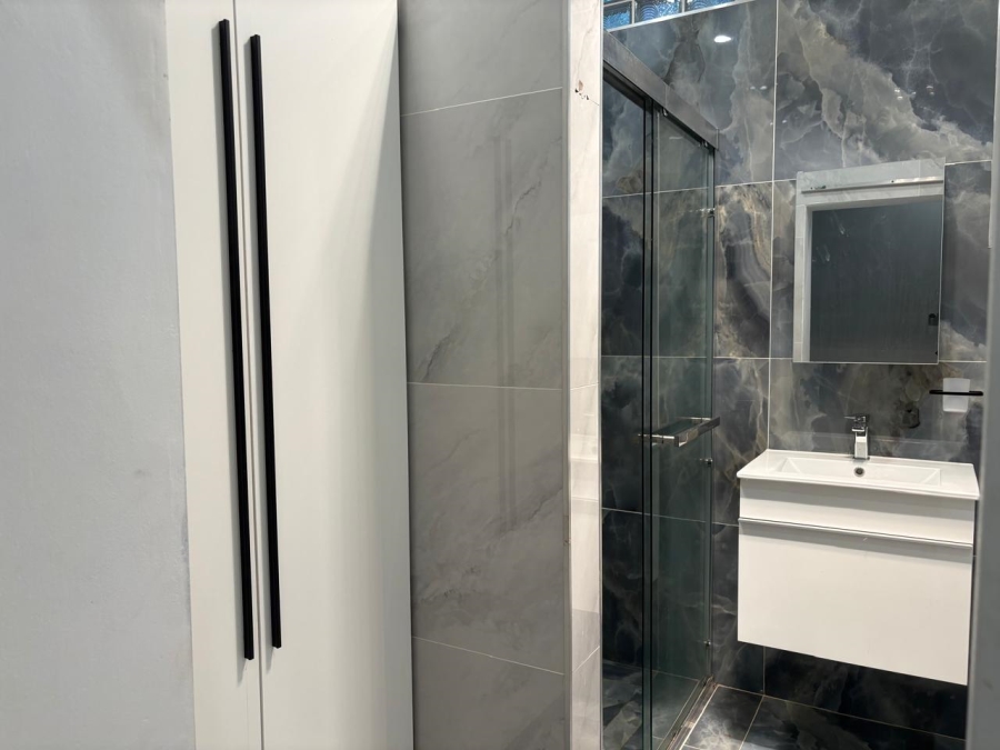 To Let 3 Bedroom Property for Rent in Waverley Gauteng