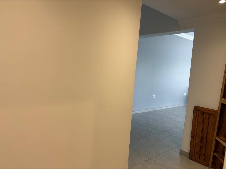 To Let 3 Bedroom Property for Rent in Waverley Gauteng