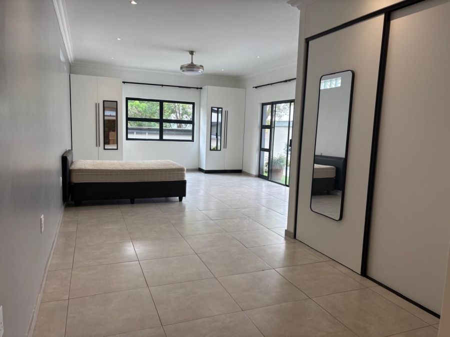 To Let 3 Bedroom Property for Rent in Waverley Gauteng