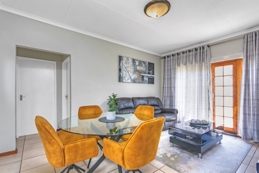 2 Bedroom Property for Sale in Blue Hills Gauteng