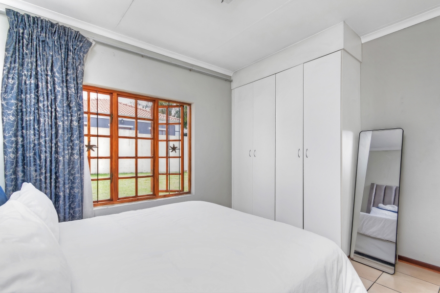 2 Bedroom Property for Sale in Blue Hills Gauteng