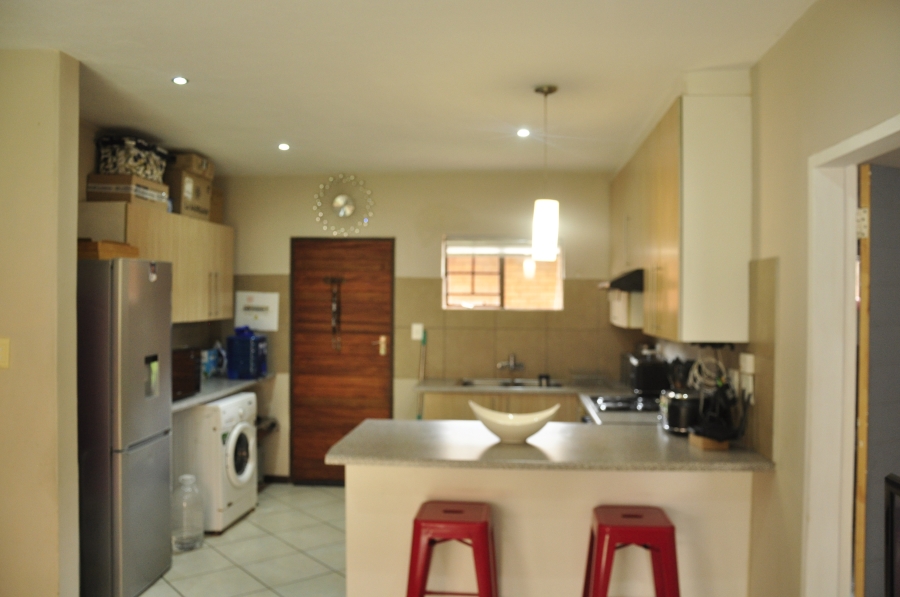3 Bedroom Property for Sale in Noordwyk Gauteng