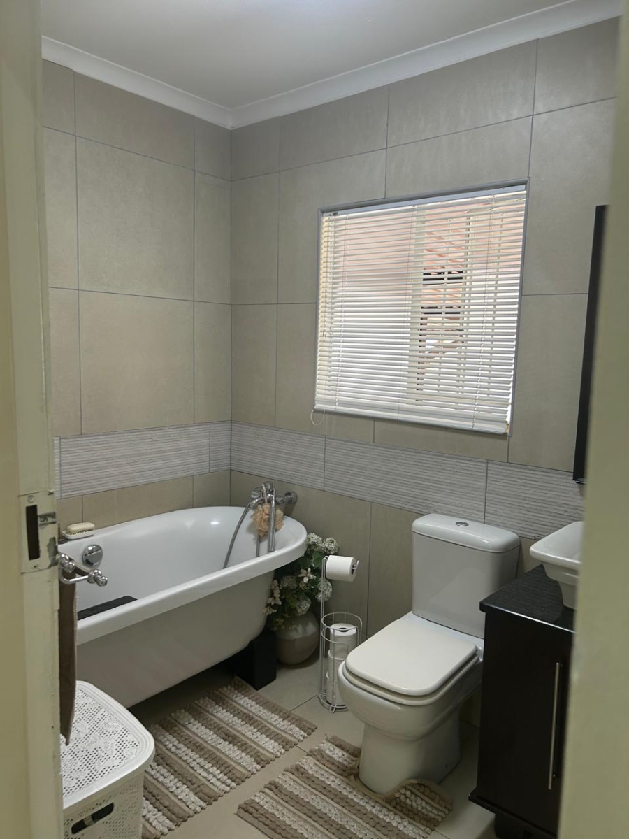 3 Bedroom Property for Sale in Halfway Gardens Gauteng