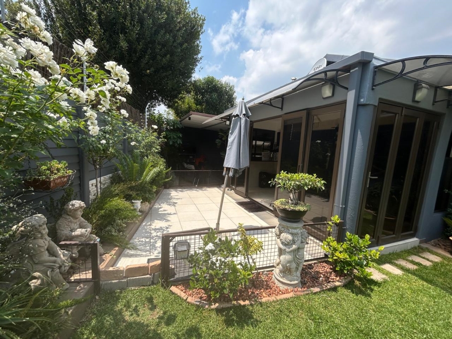 3 Bedroom Property for Sale in Halfway Gardens Gauteng