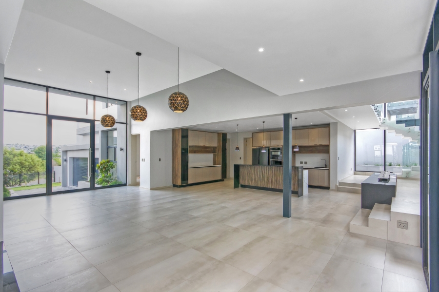 5 Bedroom Property for Sale in Waterfall Country Estate Gauteng