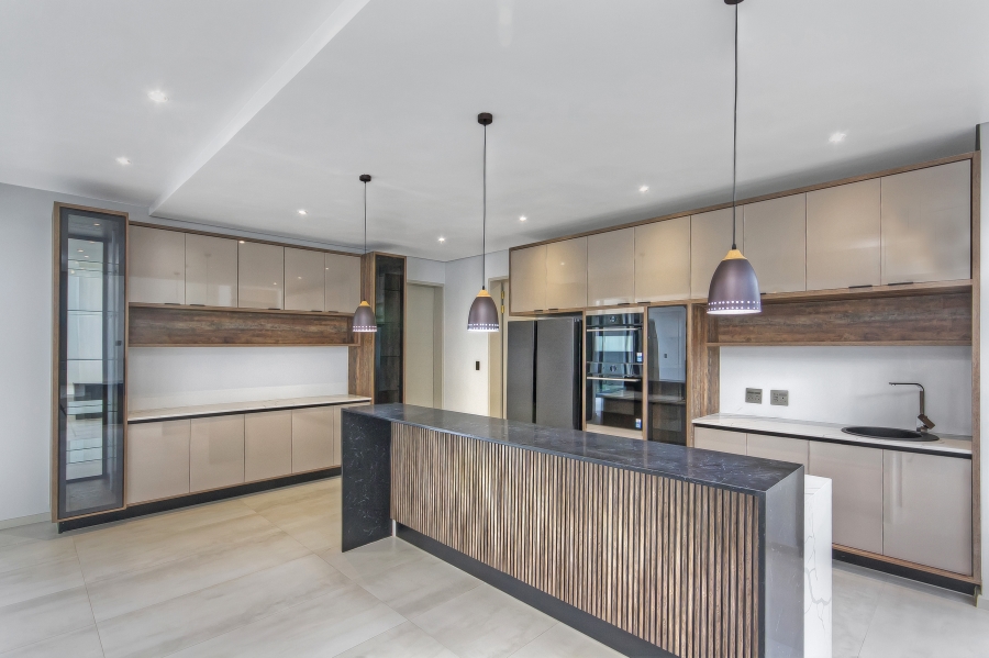 5 Bedroom Property for Sale in Waterfall Country Estate Gauteng