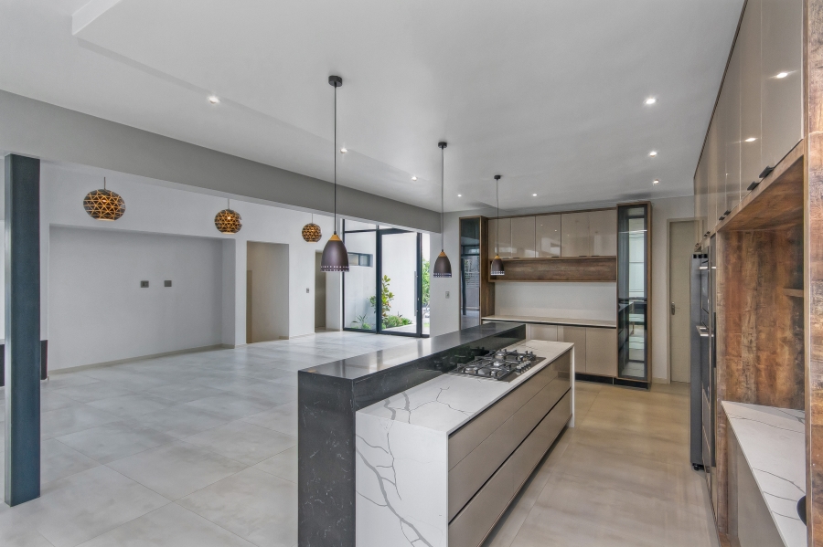 5 Bedroom Property for Sale in Waterfall Country Estate Gauteng