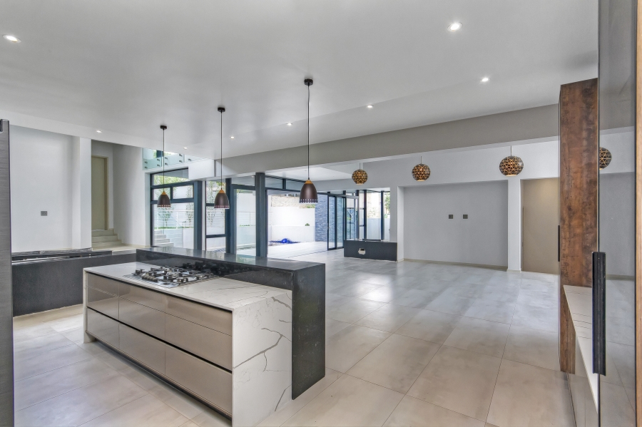 5 Bedroom Property for Sale in Waterfall Country Estate Gauteng