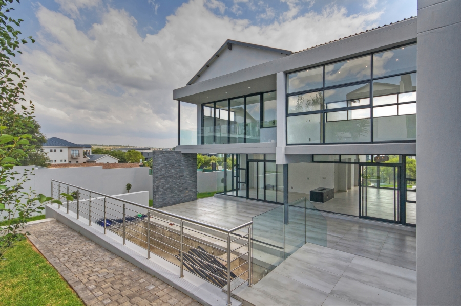 5 Bedroom Property for Sale in Waterfall Country Estate Gauteng