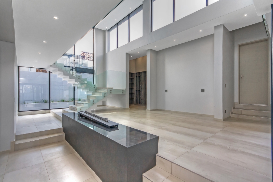 To Let 5 Bedroom Property for Rent in Waterfall Country Estate Gauteng