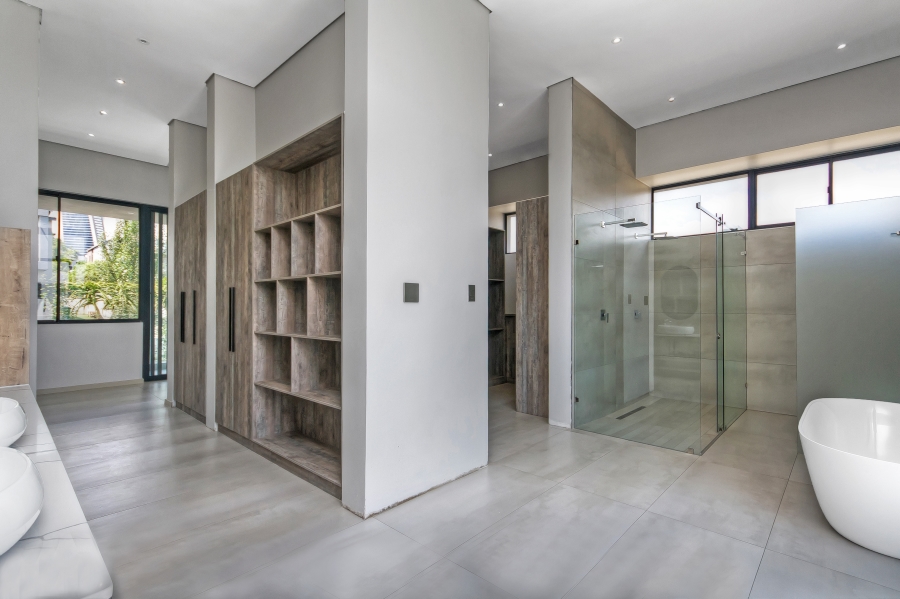 To Let 5 Bedroom Property for Rent in Waterfall Country Estate Gauteng