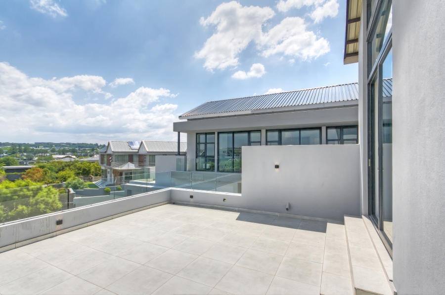 To Let 5 Bedroom Property for Rent in Waterfall Country Estate Gauteng