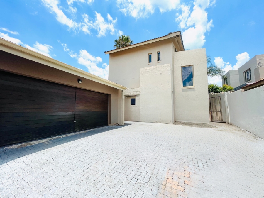 To Let 3 Bedroom Property for Rent in North Riding Gauteng