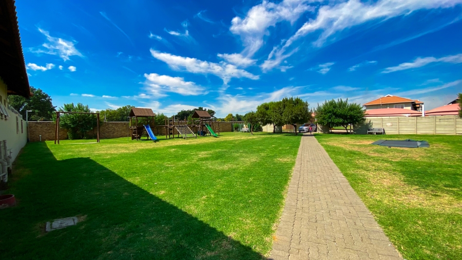 2 Bedroom Property for Sale in Comet Gauteng