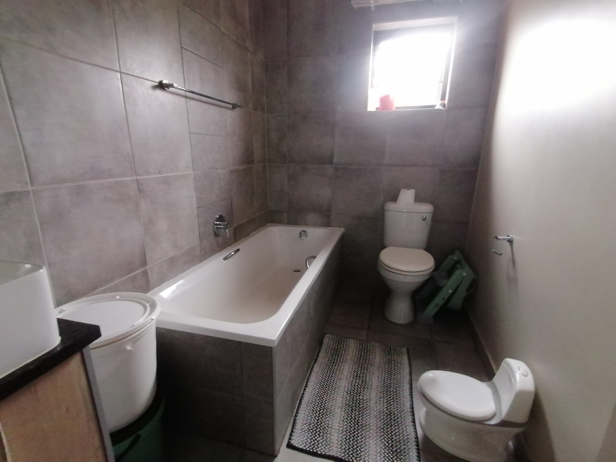 3 Bedroom Property for Sale in Lotus Gardens Gauteng