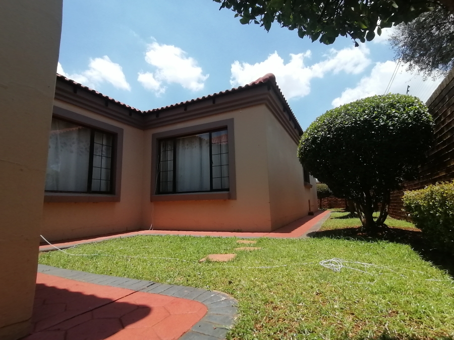 To Let 3 Bedroom Property for Rent in Montana Gauteng