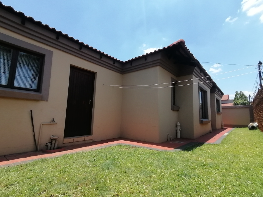 To Let 3 Bedroom Property for Rent in Montana Gauteng