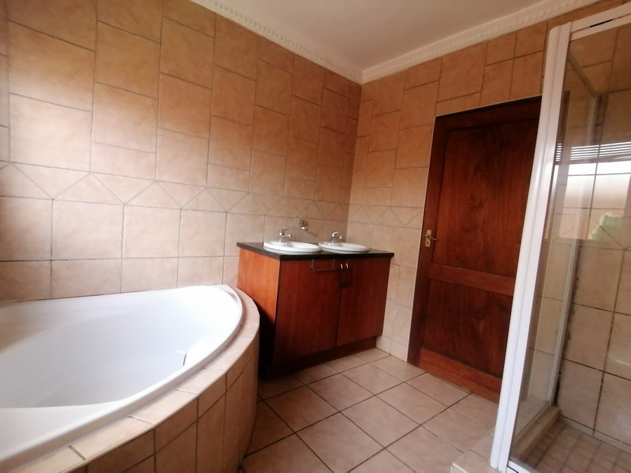 To Let 3 Bedroom Property for Rent in Montana Gauteng