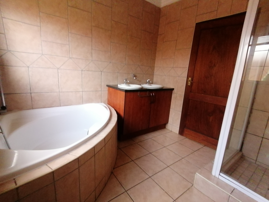 To Let 3 Bedroom Property for Rent in Montana Gauteng