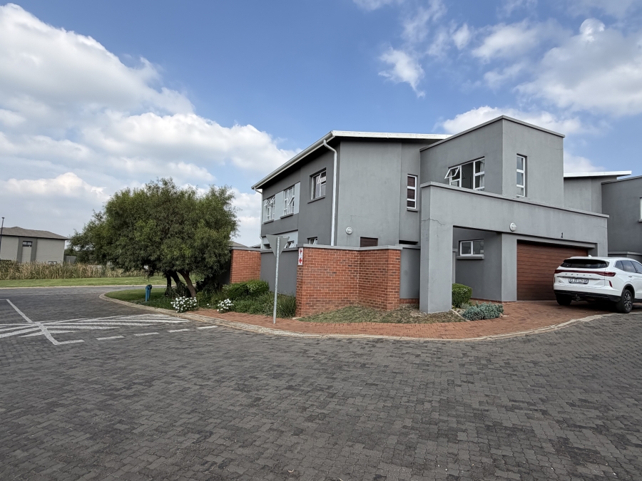 4 Bedroom Property for Sale in Eye of Africa Gauteng