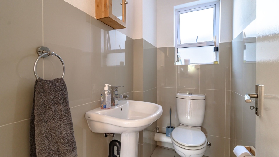 4 Bedroom Property for Sale in Eye of Africa Gauteng