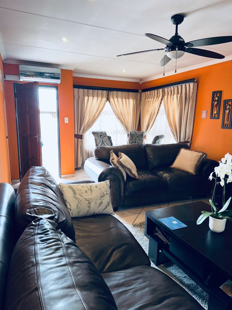 2 Bedroom Property for Sale in Clayville Gauteng