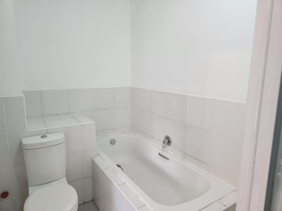 1 Bedroom Property for Sale in Ferndale Gauteng