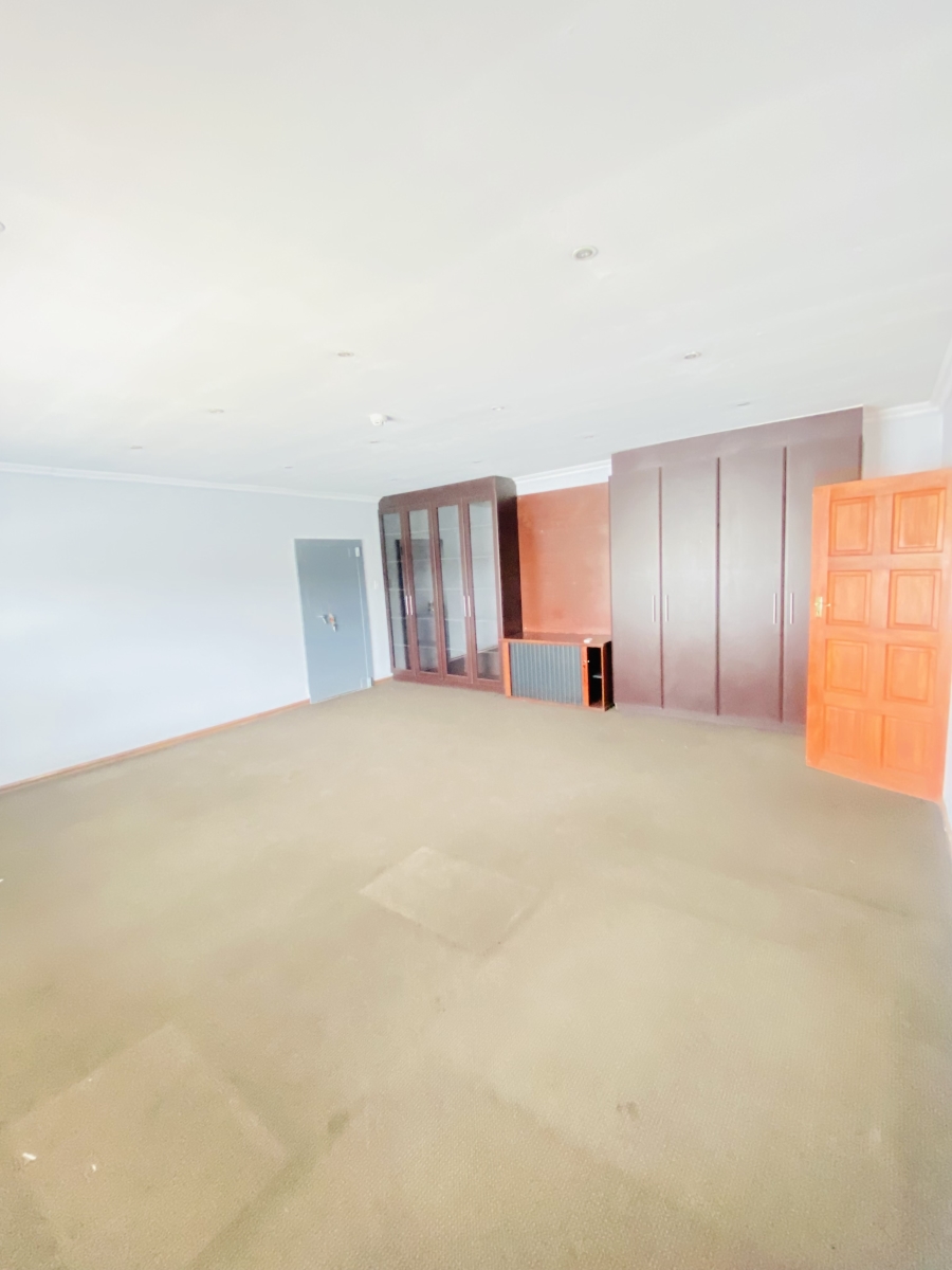 Commercial Property for Sale in New Redruth Gauteng