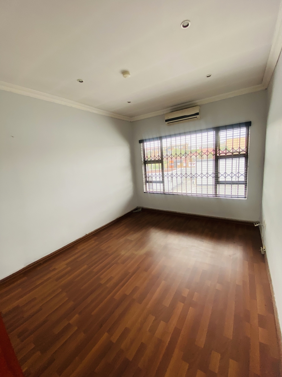 Commercial Property for Sale in New Redruth Gauteng