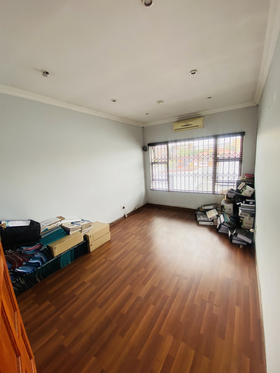 Commercial Property for Sale in New Redruth Gauteng