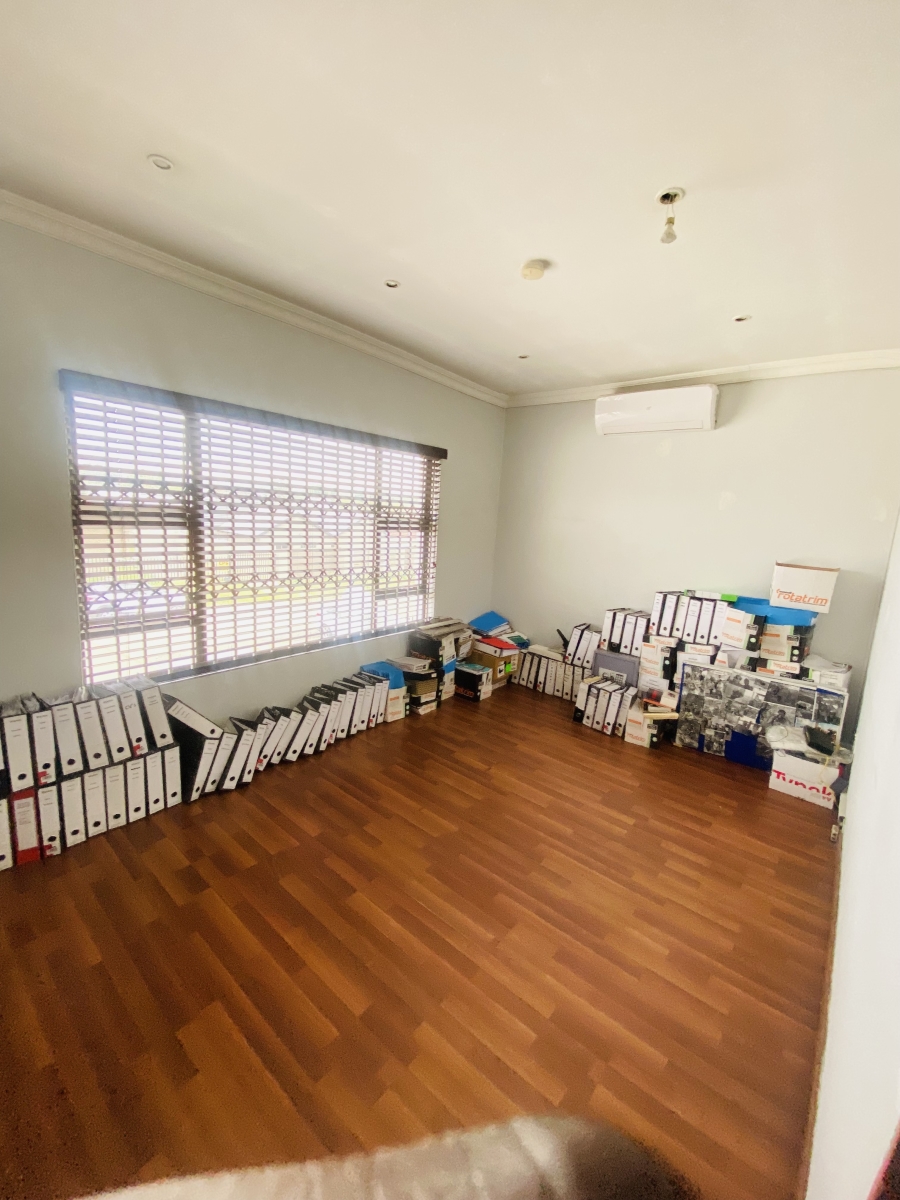 Commercial Property for Sale in New Redruth Gauteng