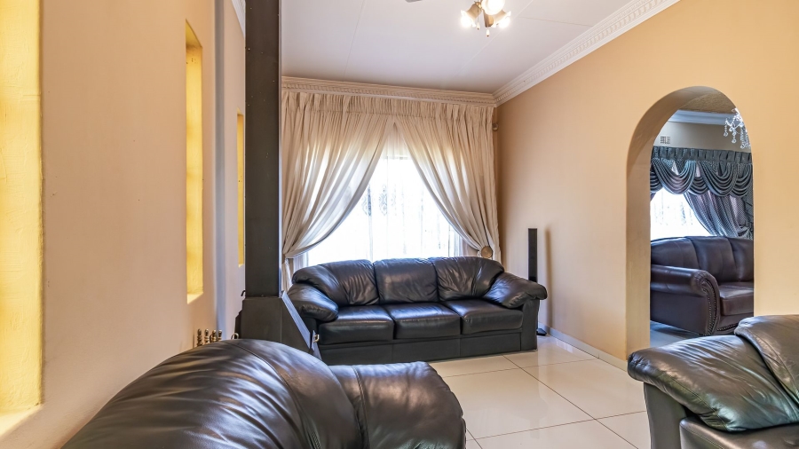 3 Bedroom Property for Sale in Dawn Park Gauteng