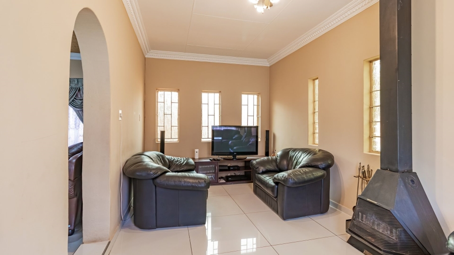 3 Bedroom Property for Sale in Dawn Park Gauteng