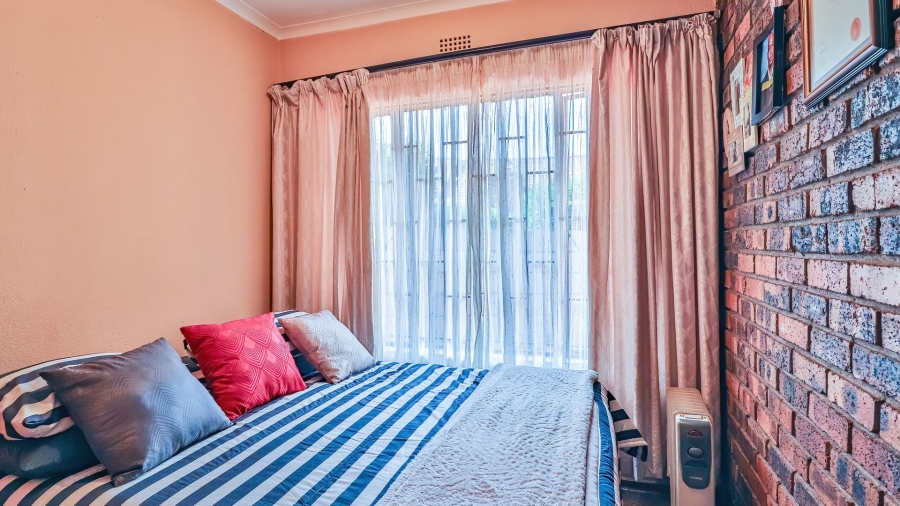 3 Bedroom Property for Sale in Dawn Park Gauteng