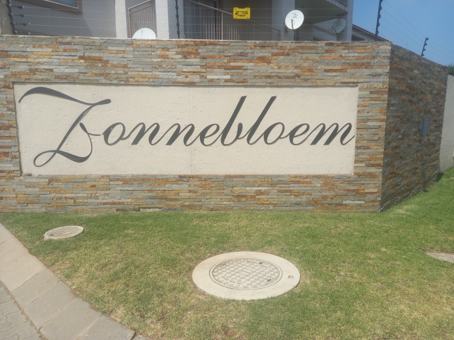 2 Bedroom Property for Sale in Bardene Gauteng