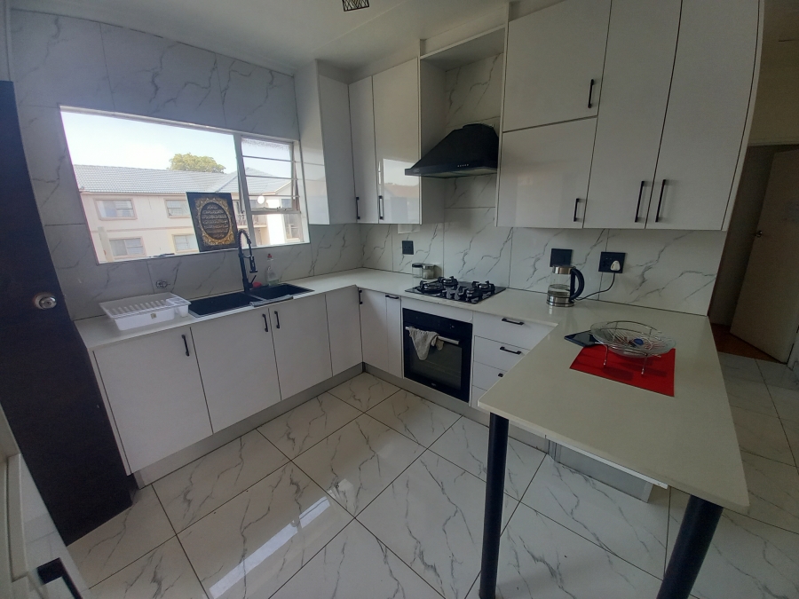 2 Bedroom Property for Sale in Bardene Gauteng