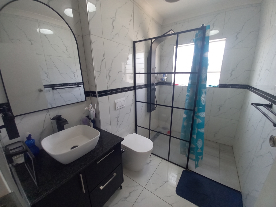 2 Bedroom Property for Sale in Bardene Gauteng