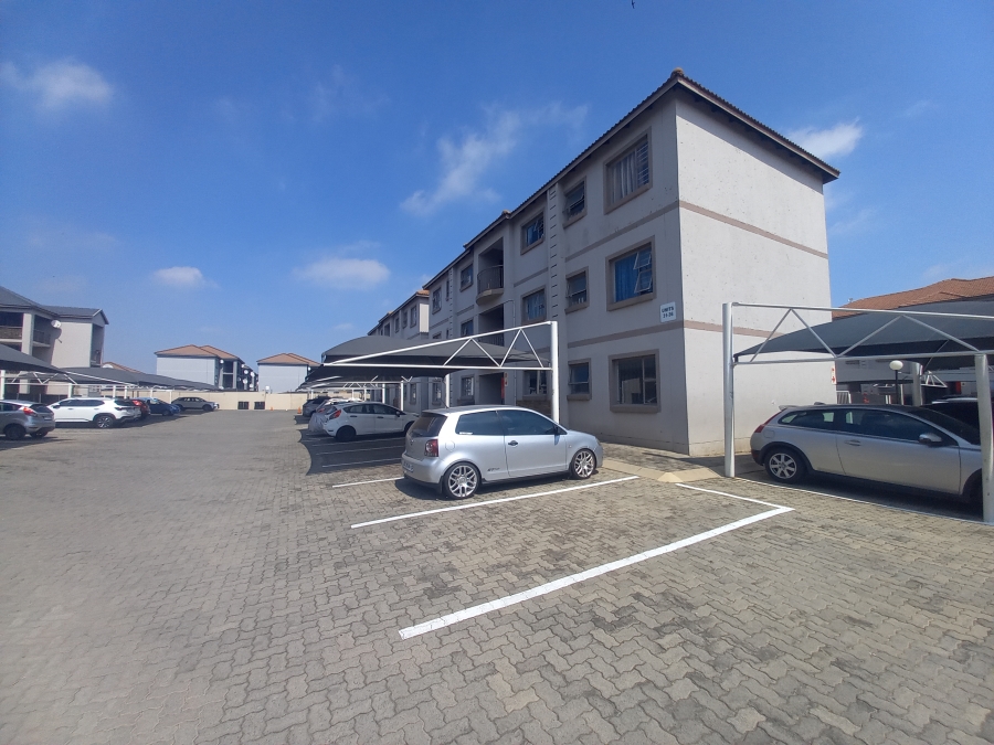 2 Bedroom Property for Sale in Bardene Gauteng