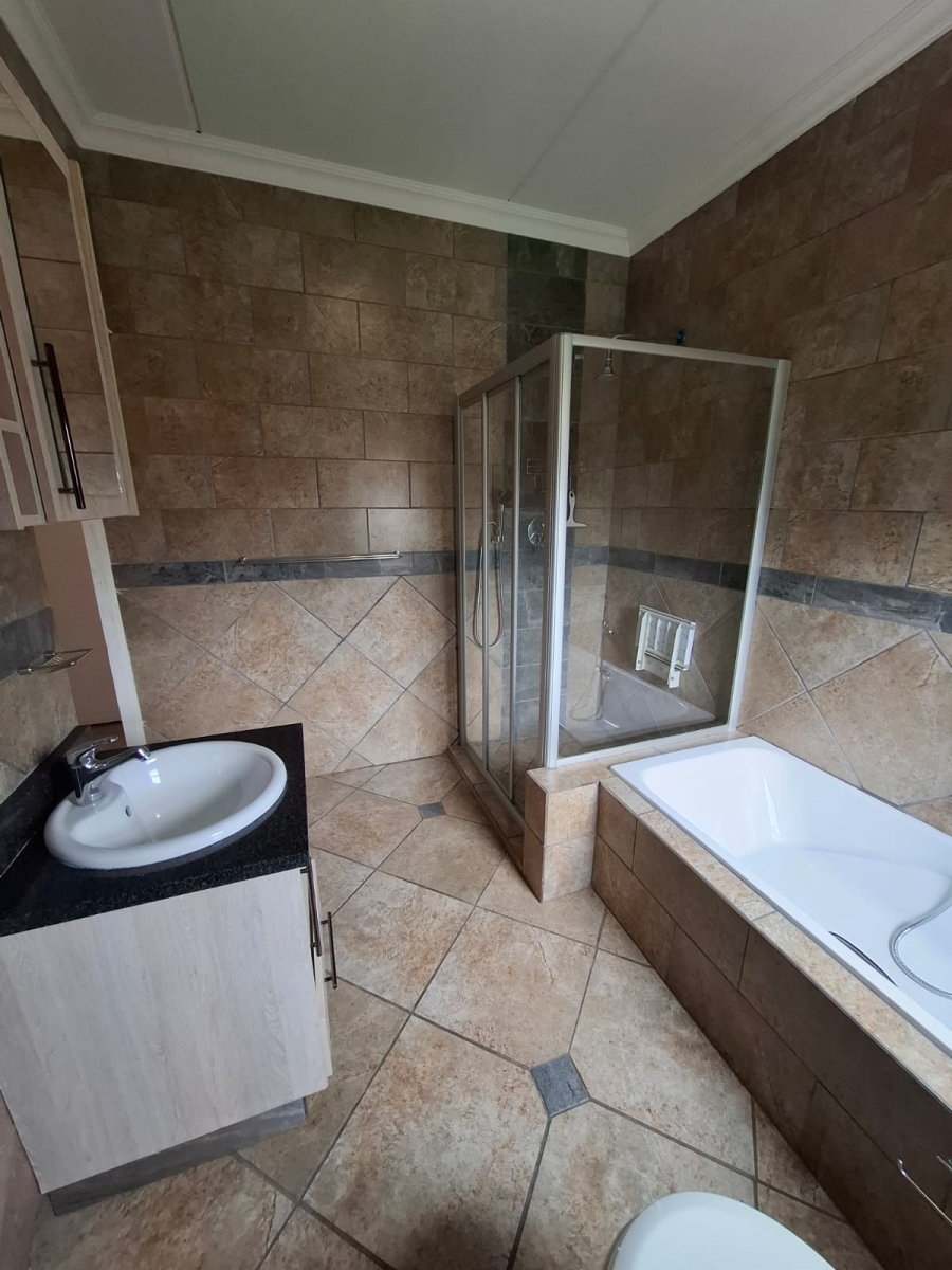 2 Bedroom Property for Sale in Brentwood Park Gauteng