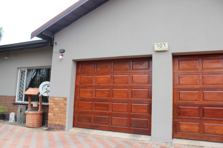 5 Bedroom Property for Sale in Pretoria Gardens Gauteng