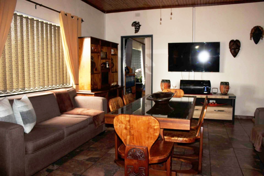 5 Bedroom Property for Sale in Pretoria Gardens Gauteng