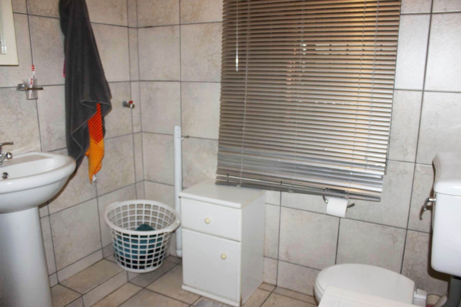 5 Bedroom Property for Sale in Pretoria Gardens Gauteng