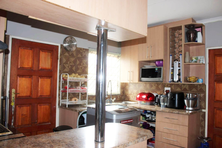 3 Bedroom Property for Sale in Kirkney Gauteng