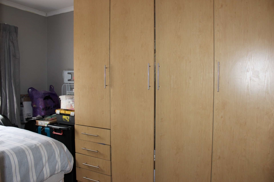 3 Bedroom Property for Sale in Kirkney Gauteng