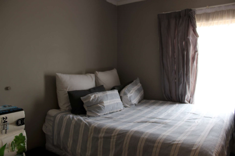 3 Bedroom Property for Sale in Kirkney Gauteng