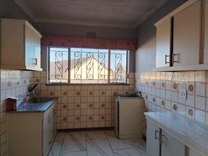 To Let 3 Bedroom Property for Rent in Albemarle Gauteng
