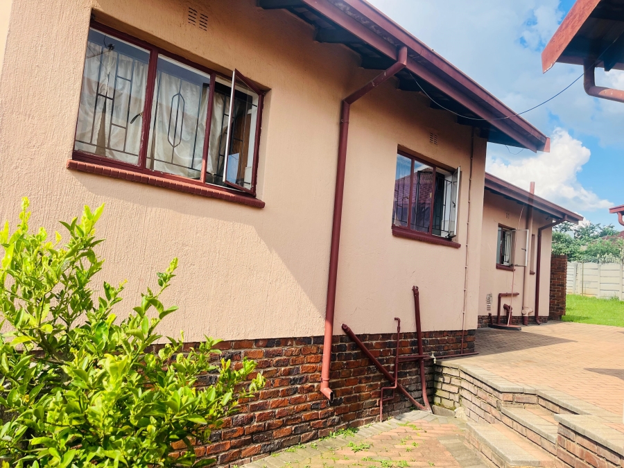 3 Bedroom Property for Sale in Birch Acres Gauteng