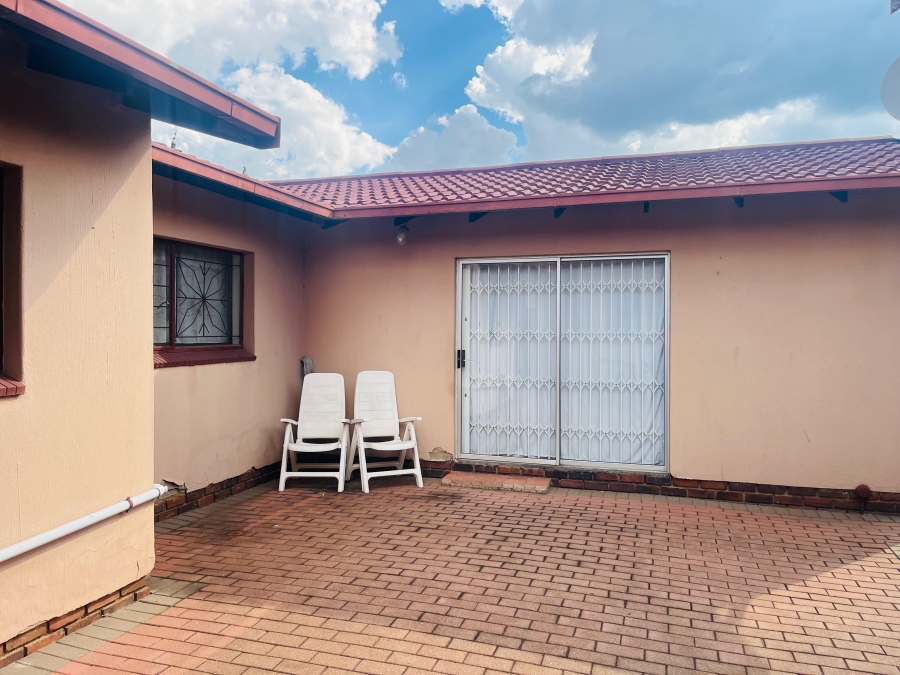 3 Bedroom Property for Sale in Birch Acres Gauteng